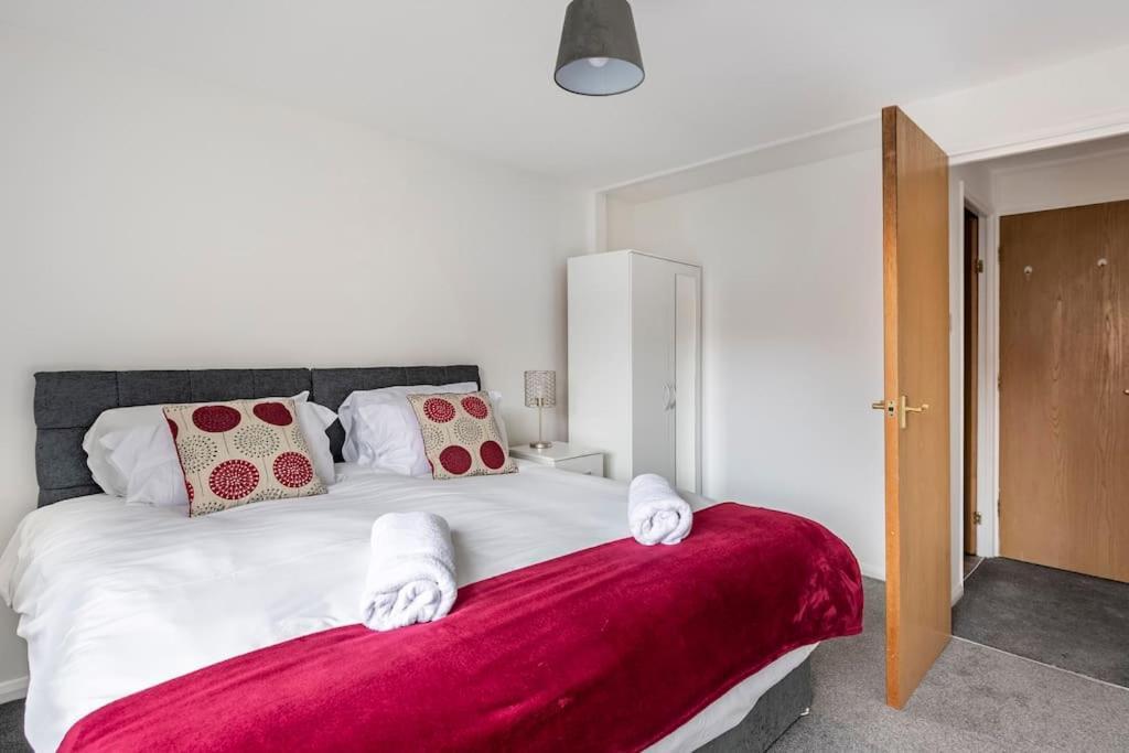 Two Bedroom Flat Near Colchester Hospital With Free Parking And Internet Mile End Exterior foto