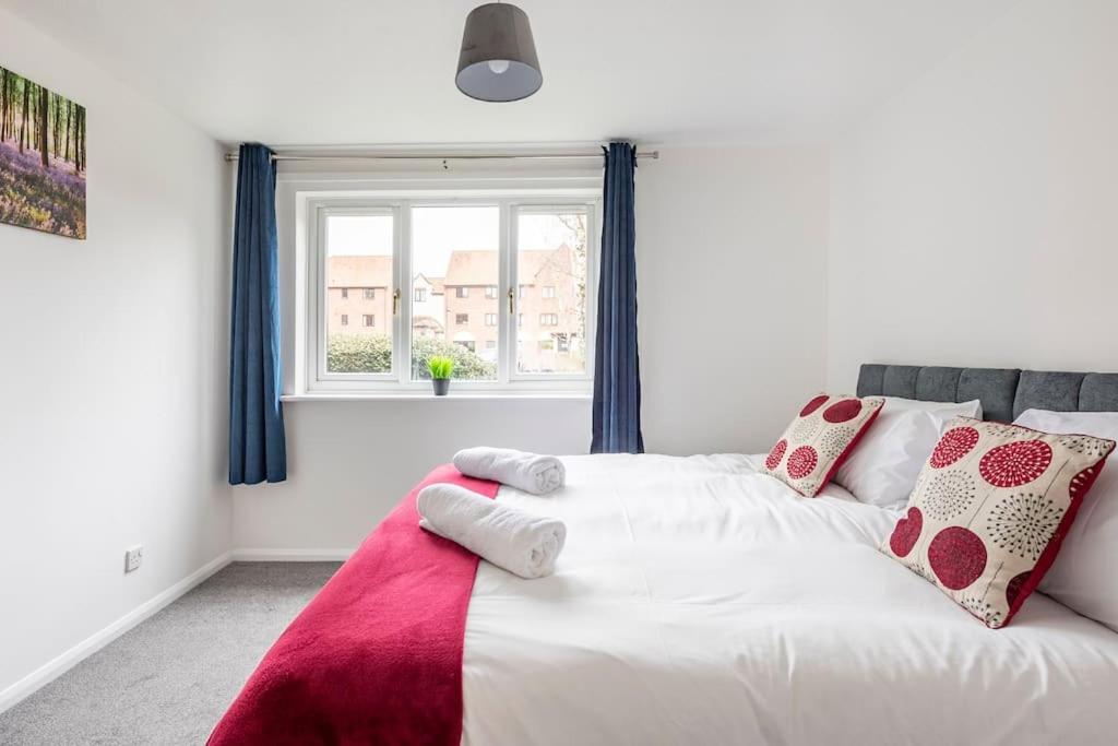Two Bedroom Flat Near Colchester Hospital With Free Parking And Internet Mile End Exterior foto